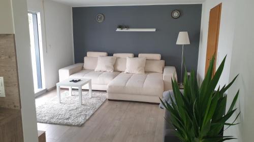 Buhl Apartamento | Boardingappartement Windeckblick, ruhige, zentrale Lage mit großem Südbalkon