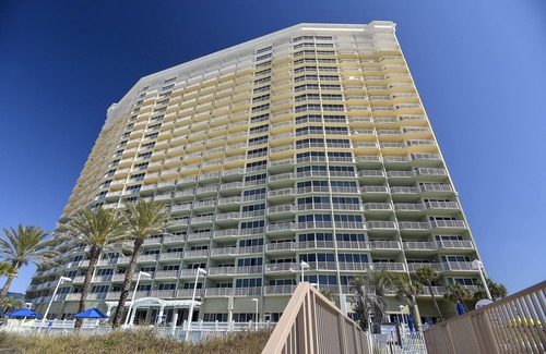 Panama City Beach Condominio | Boardwalk Beach Resort by Book That Condo