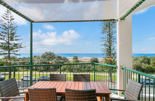 Bilinga Apartamento | Boardwalk Pacific 8 - Beachfront Bilinga - Min. 3 Night Stays!