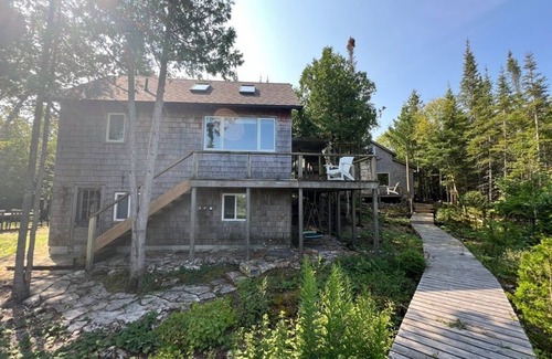 Tobermory Cabaña | Boardwalk Pines at Tobermory