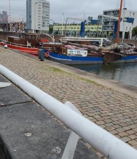 Kop van Zuid Alquiler De Eote | Boat-Apartment Rotterdam Fokkelina