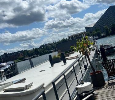 Eastern Docklands Cama Y Desayuno | Boat & Boost Amsterdam