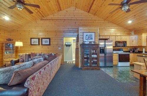 Afton Cabina | Boat Dock & Deck: Waterfront Cabin on Grand Lake