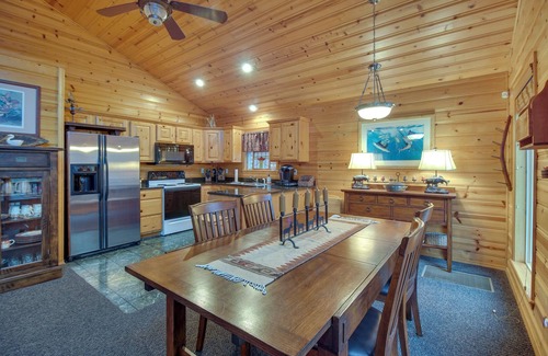 Afton Cabina | Boat Dock & Deck: Waterfront Cabin on Grand Lake