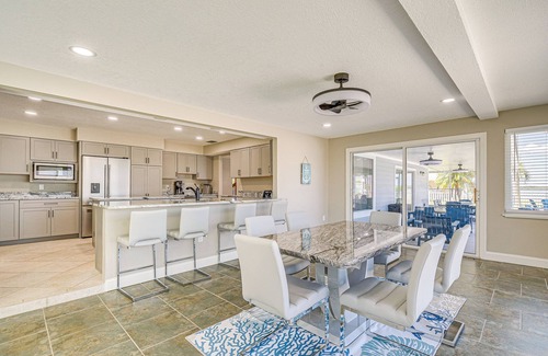 Dixie Shores Casa | Boat Dock & Pool: Bayfront Crystal River Home