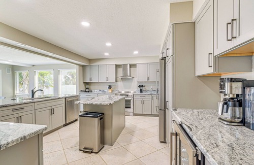 Dixie Shores Casa | Boat Dock & Pool: Bayfront Crystal River Home