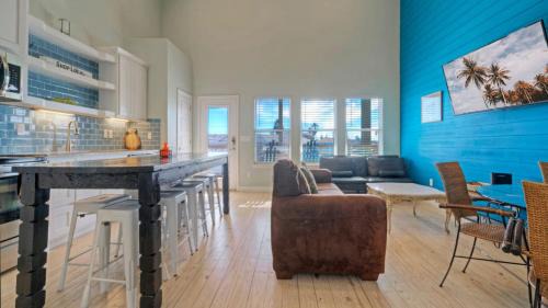 Flour Bluff Casa | Boat Dock Pool Private Fishing Village Roseate Spoonbill by AvantStay