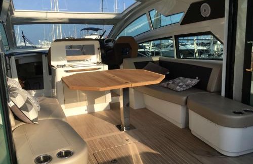 Chiaia Alquiler De Eote | Boat For Events