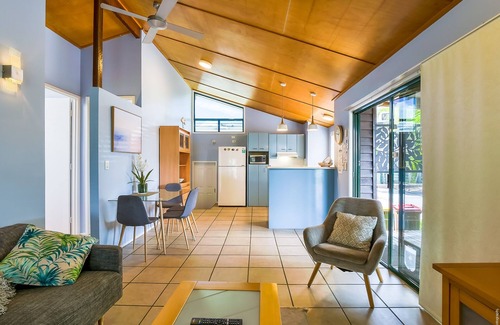 Urangan Hotel | Boat Harbour Apartments