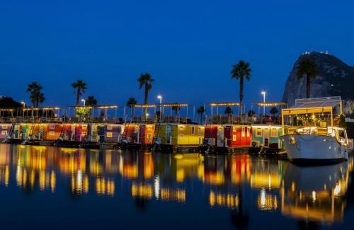 La Línea de la Concepción Alquiler De Eote | Boat Haus - Casas Flotantes frente a Gibraltar