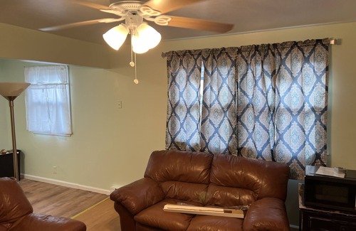Willoughby Spit Apartamento | Boat House Apt. #3 - 2 BR, Water Front, WiFi, Pets by RedAwning