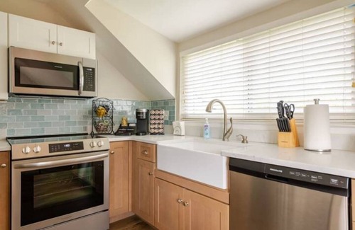 Downingtown Cabaña | Boat House on the Brandywine | Waterfront Cottage