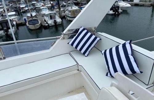 Torquay City Centre Alquiler De Eote | Boat in Torquay marina
