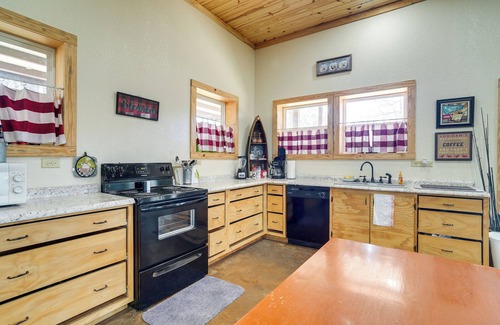Negreet Casa | Boat Launch On-Site: Lakefront Toledo Bend Getaway