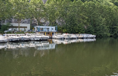 Luzech Alquiler De Eote | Boat Luzech, 1 bedroom, 5 persons