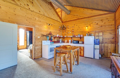 Quinlan Cabina | Boat Ramp & Fire Pit: Lake Tawakoni Group Retreat!