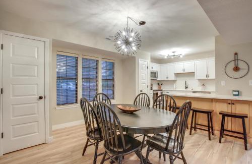 Village of Four Seasons Apartamento | Boat Slip and Pool Access Lake of the Ozarks Condo