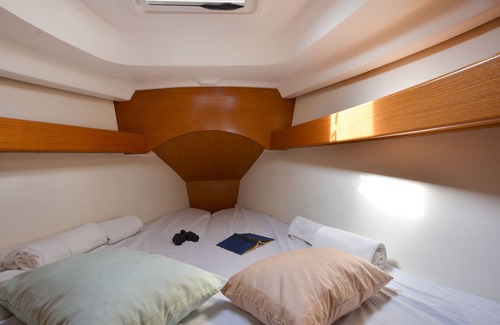 Corfu Town Alquiler De Eote | Boat 'Sun Odyssey 43ia' with Sea View & Wi-Fi