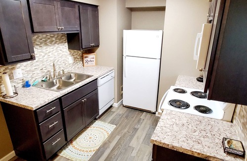 Lake Ozark Condominio | Boat, Swim, Fish, Golf while staying in a cozy condo