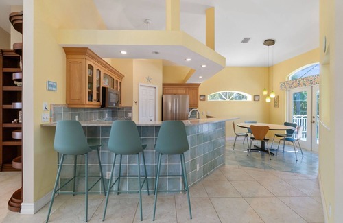 Serrano Casa | BOATER'S DREAM SINGLE FAMILY HOME FOR A VACATION GET-A-WAY OR FOR SEASON