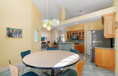Serrano Casa | BOATER'S DREAM SINGLE FAMILY HOME FOR A VACATION GET-A-WAY OR FOR SEASON