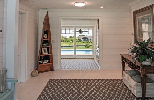 Remsenburg Casa | Los navegantes delicias! Waterfront Home ofrece acceso rápido a las playas de Westhampton