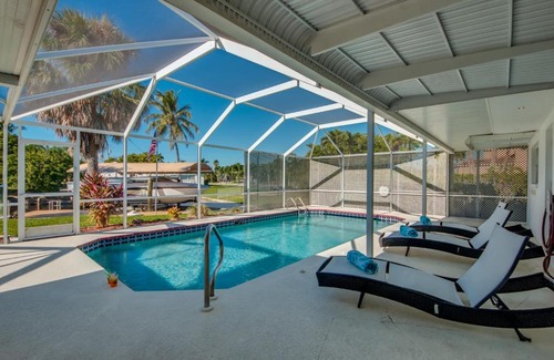 Yacht Club Casa | BOATERS.HOUSE Cape Coral, Florida
