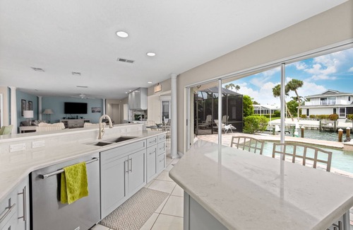 Longboat Key Casa | Boater’s Paradise–Pool & Dock, Walk to Beach Seas the Day: Home in LBK by RVA
