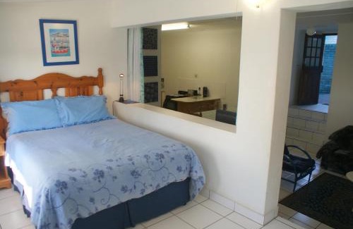 Ramsgate South Apartamento | Boathouse Bed & Biscuit - Lower Deck