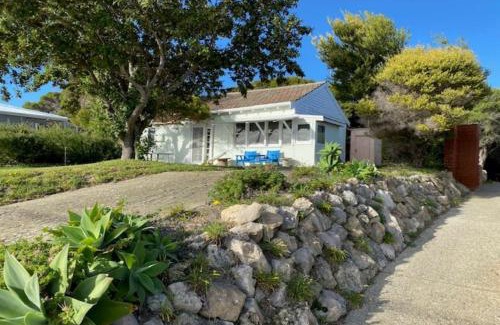 Lancelin Casa | Boathouse - Highest Hilltop On Oceanfront