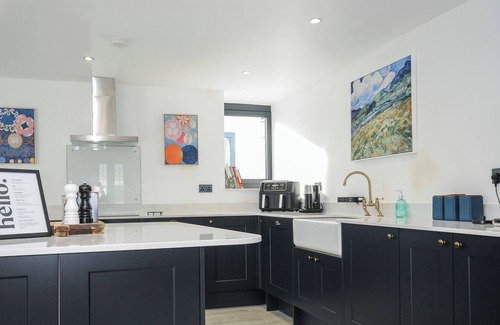 Westleigh Casa | BOATHYDE, pet friendly, luxury holiday cottage in Northam