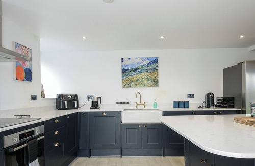 Westleigh Casa | BOATHYDE, pet friendly, luxury holiday cottage in Northam