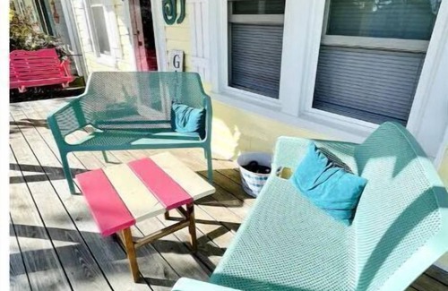 Colonial Beach Cabaña | Boaty McBeach House: A Short Walk to Beach, Waterfront Sunsets & Restaurants!