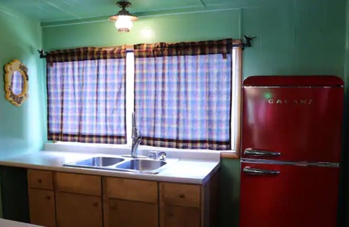 Pine Cove Apartamento | Bob Ross Cabin