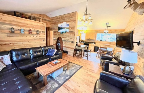 Indian Mountain Cabina | Cabina serena en 3 acres arbolados -20 minutos para jugar limpio