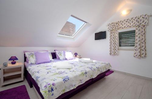 Stari Grad Apartamento | Bobotovi Central Sea View Duplex