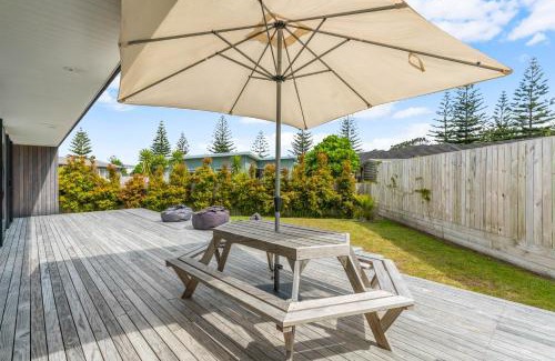 Mangawhai Heads Casa | Bodan Bach - Mangawhai Holiday Home