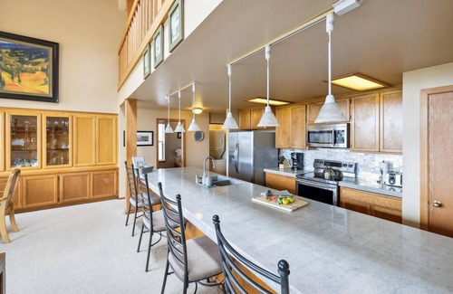 Bodega Bay Casa | Bodega Retreat! Ocean View, Golf Course, Walk to Beach & Clubhouse, Dog Friendly