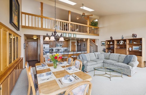 Bodega Bay Casa | Bodega Retreat! Ocean View, Golf Course, Walk to Beach & Clubhouse, Dog Friendly