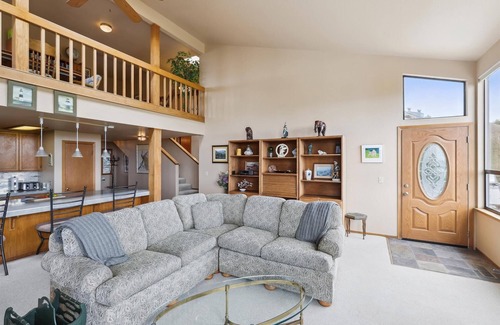 Bodega Bay Casa | Bodega Retreat! Ocean View, Golf Course, Walk to Beach & Clubhouse, Dog Friendly