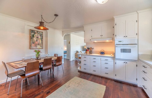Salmon Creek Casa | BodegaBreeze~Chill Coastal Home+Studio -Bodega Bay,Walk to Beach/HotTub/WiFi