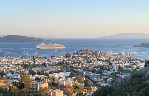 Bodrum City Center Apartamento | BODRUM BURCU RESIDENCE, Magnificent Sea View, Cozy, Free Otopark, Free Wifi