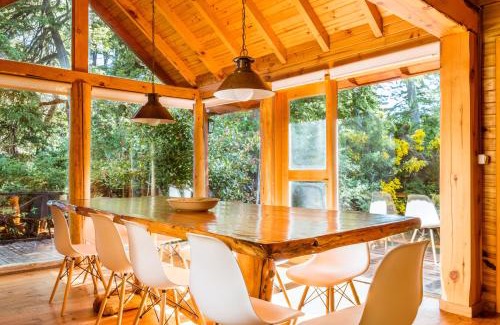 Villa La Angostura Chalet De Esquí | BOG Arken - Casa junto al río