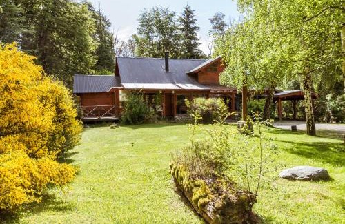 Villa La Angostura Chalet De Esquí | BOG Arken - Casa junto al río