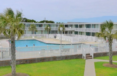 Atlantic Beach Condominio | ¡NUEVO LISTADO! Tranquil Soundview Setting Unit # 256 Estacionamiento conveniente Lanzamiento de botes