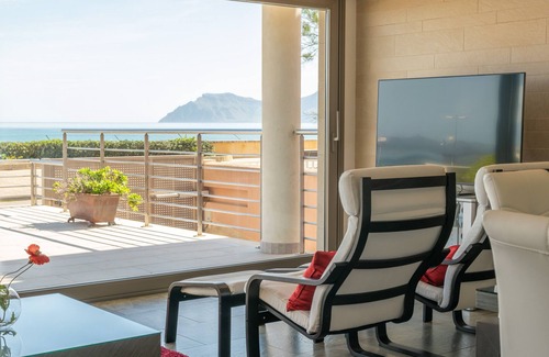 Son Serra de Marina Villa | BOHEMI - Fabulosa casa frente al mar con piscina interior. Wifi gratis.