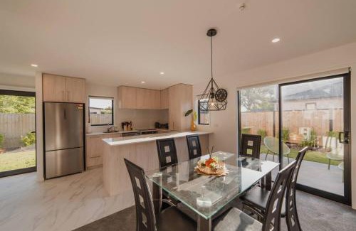 Upper Riccarton Casa | Bohemian Bliss in Mohua Lane - Your 4BR Haven