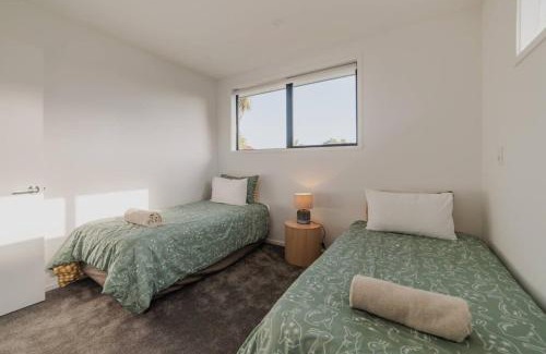 Upper Riccarton Casa | Bohemian Bliss in Mohua Lane - Your 4BR Haven