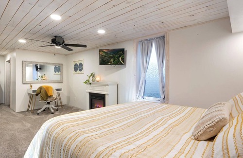 Pine River Casa | Bohemian Bliss: Near Norway Lake