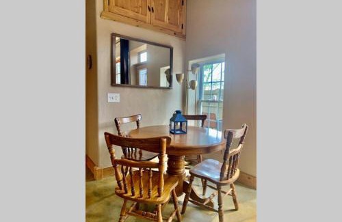 Asheville Casa | Bohemian Craftsman Cottage w/Serene Outdoor Space
